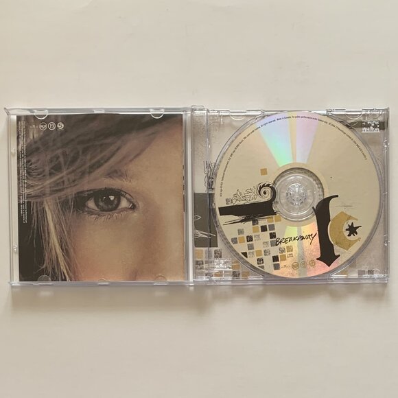Kelly Clarkson - Breakaway (CD, 2004, RCA Music) Studio Album - Picture 3 of 5